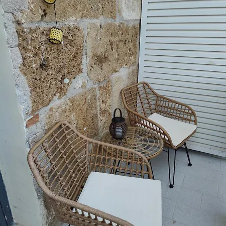 Old Port - Bellavista Apartment